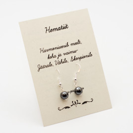 Kõrvarõngad hematiidiga – stabiilsus, tasakaal ja rahu